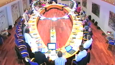 Video: Syddjurs: Se byrådets debat og afstemning om Skaføgård-møllerne